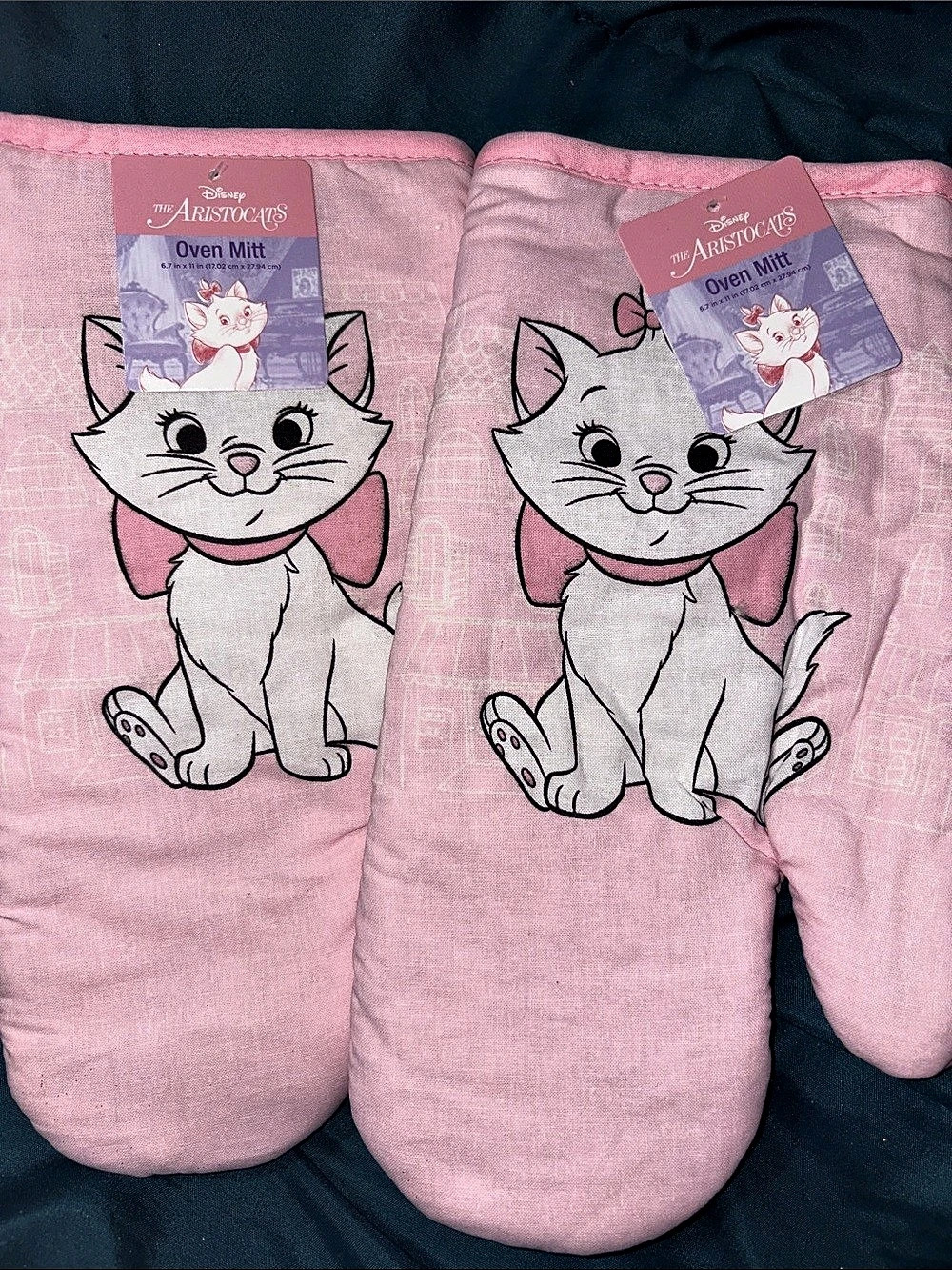 2 - Disney The Aristocats Marie Oven Mitts